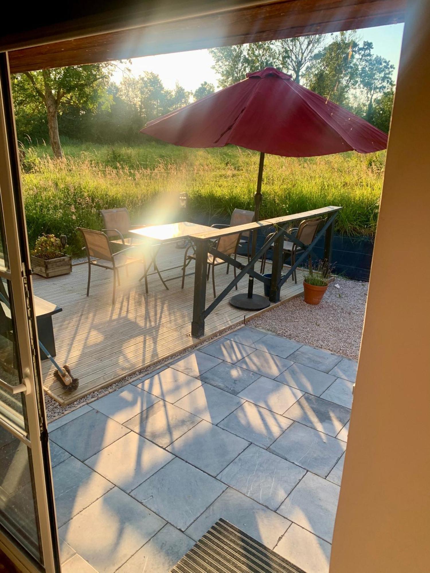 فيلا Comfortable House For 6 Guests In Saint-Come-Du-Mont المظهر الخارجي الصورة